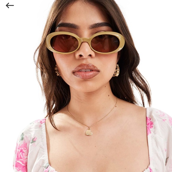 Chic Pistachio Oval Le Specs Sunglasses main image 7